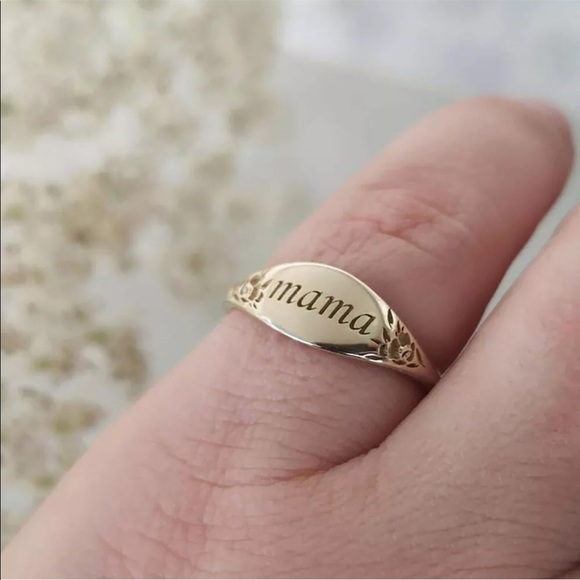 Jewelry - New Exquisite 18K Gold Ring Anniversary